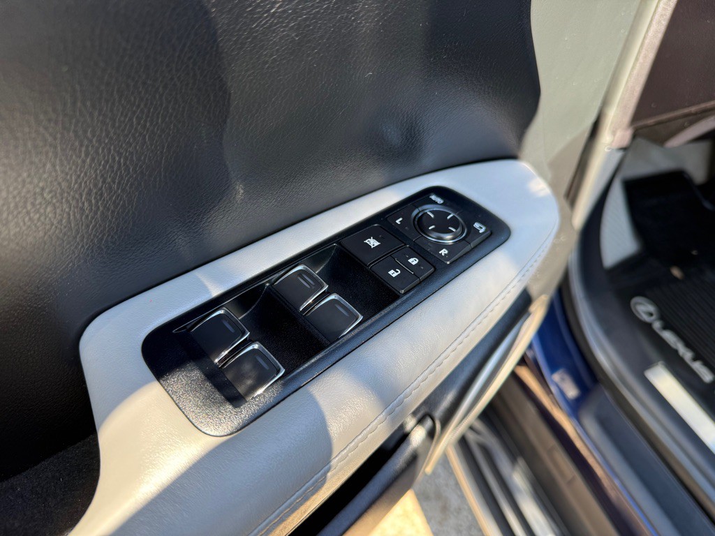 2017 Lexus RX Image 21