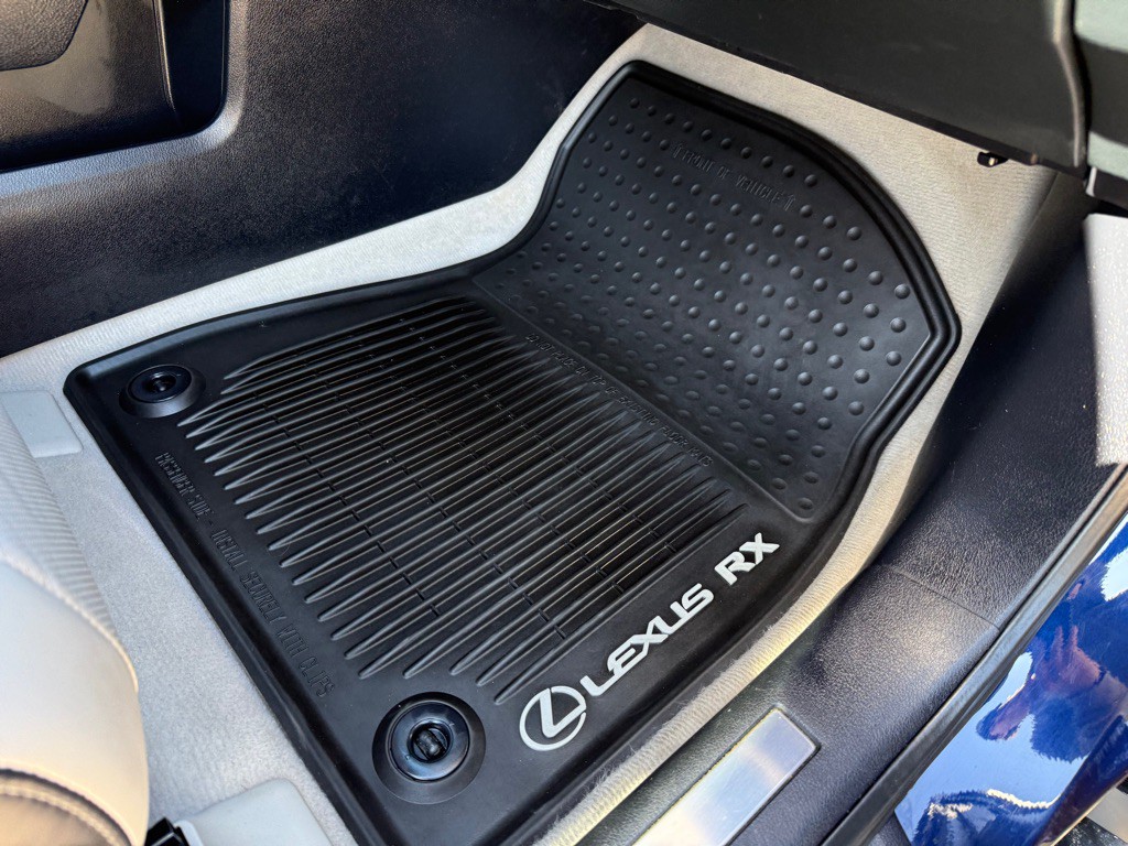 2017 Lexus RX Image 26