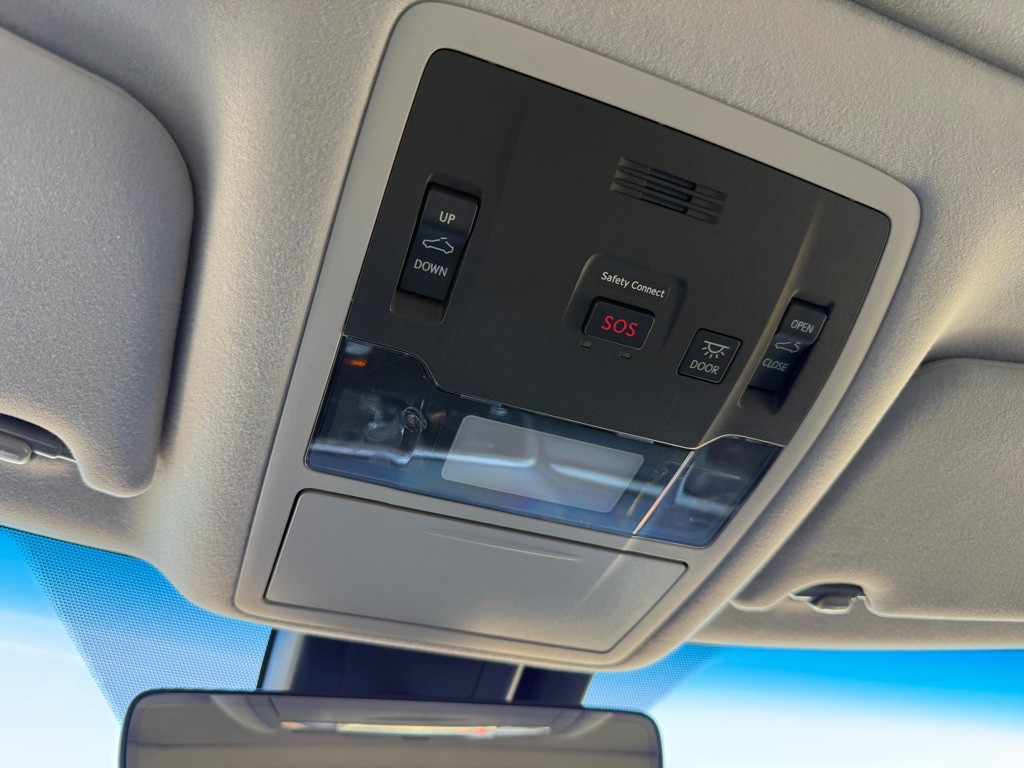 2017 Lexus RX Image 39