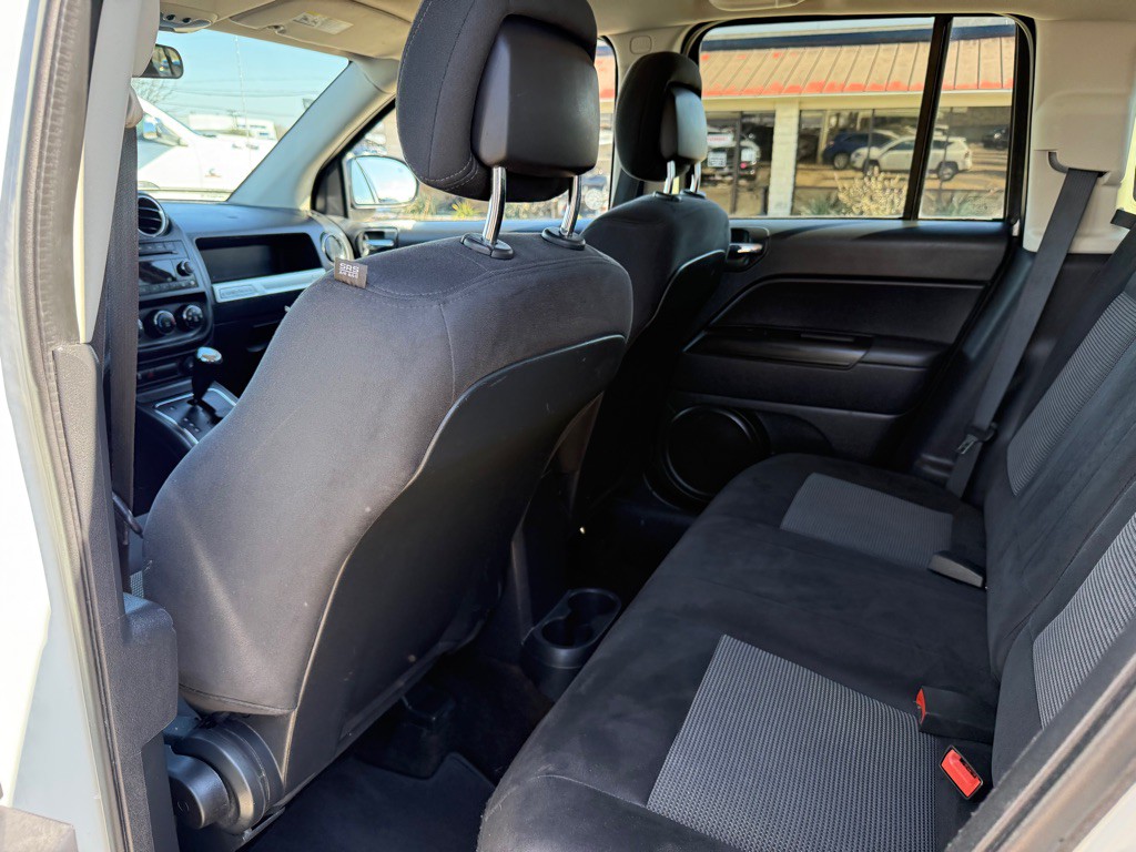 2015 Jeep Compass Image 14