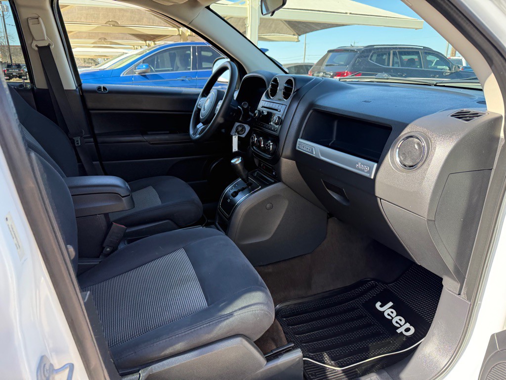 2015 Jeep Compass Image 15