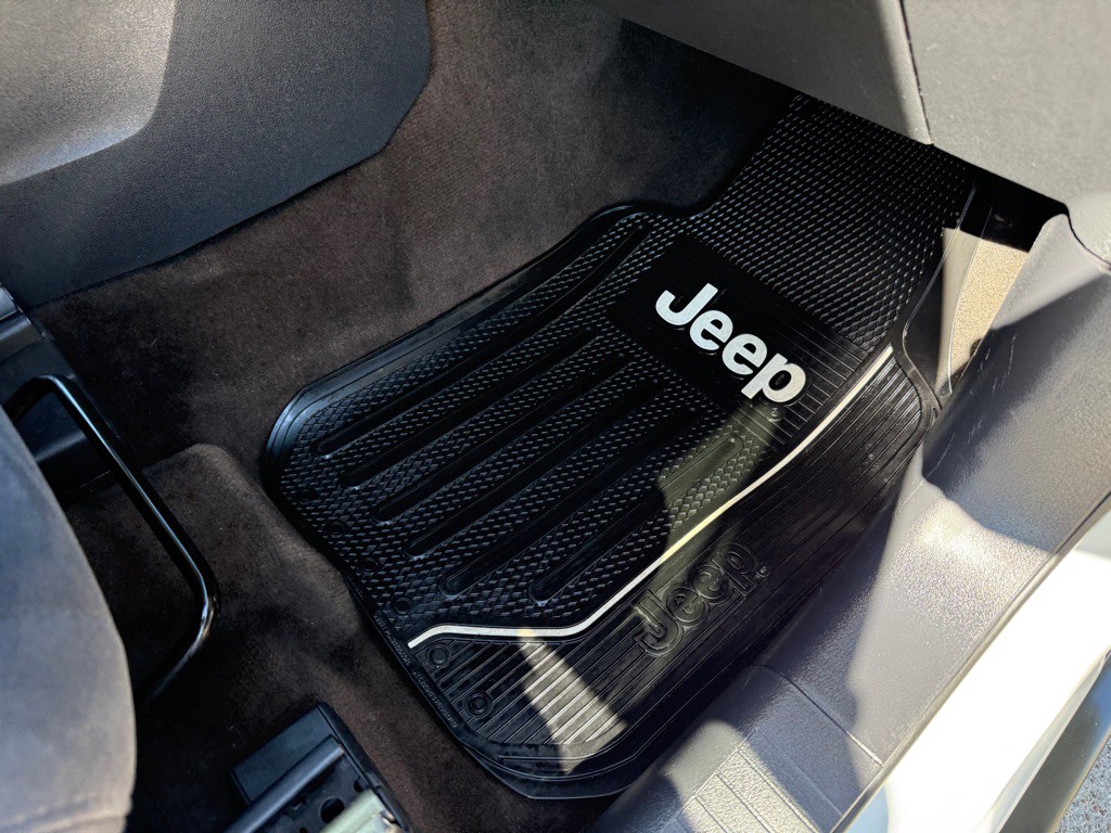 2015 Jeep Compass Image 17