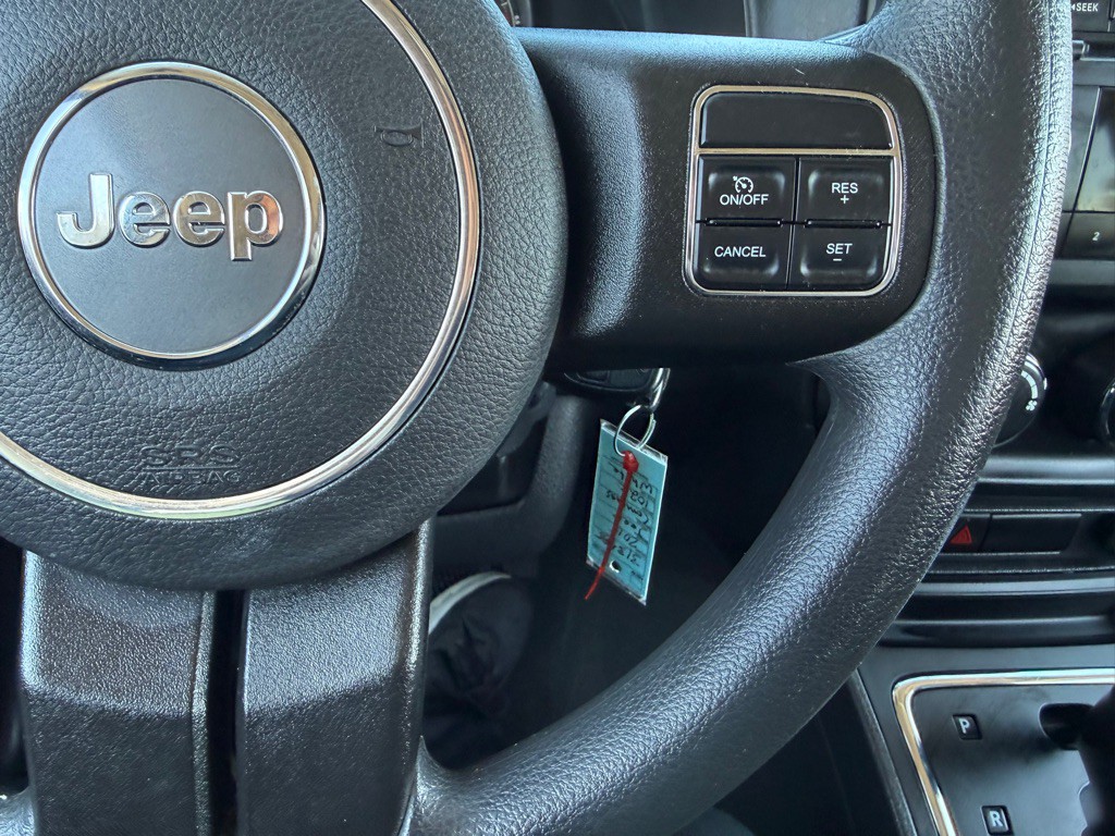 2015 Jeep Compass Image 25