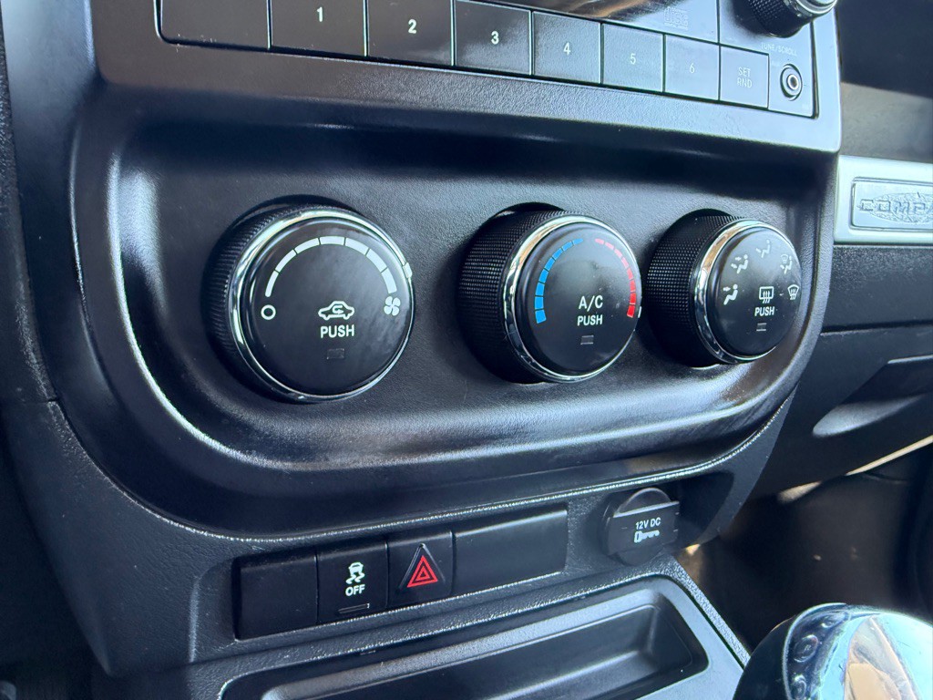 2015 Jeep Compass Image 27