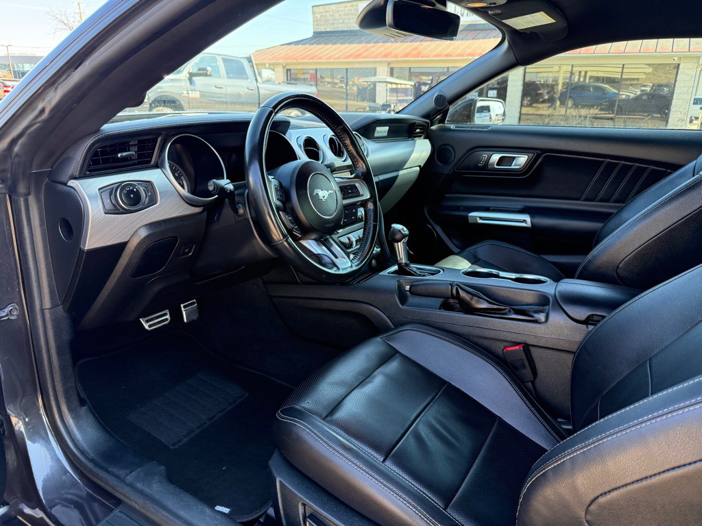 2023 Ford Mustang Image 12