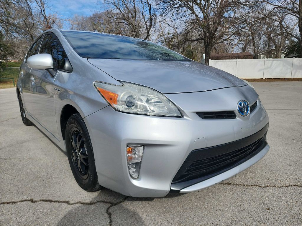 2013 Toyota Prius Image 1