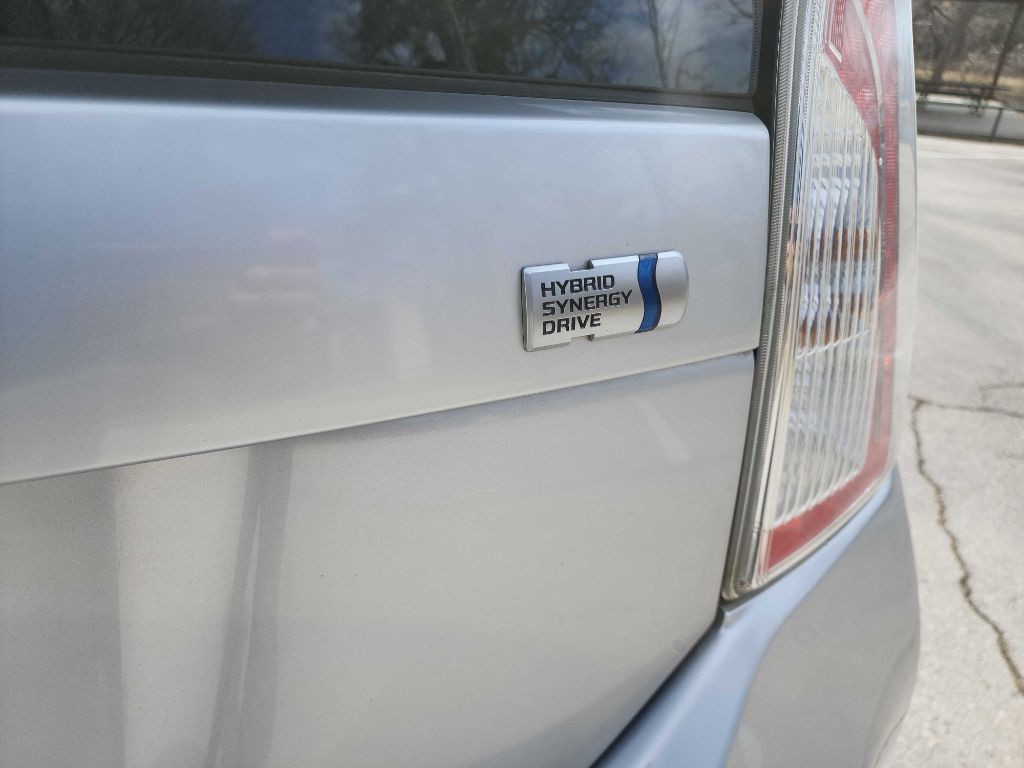 2013 Toyota Prius Image 9