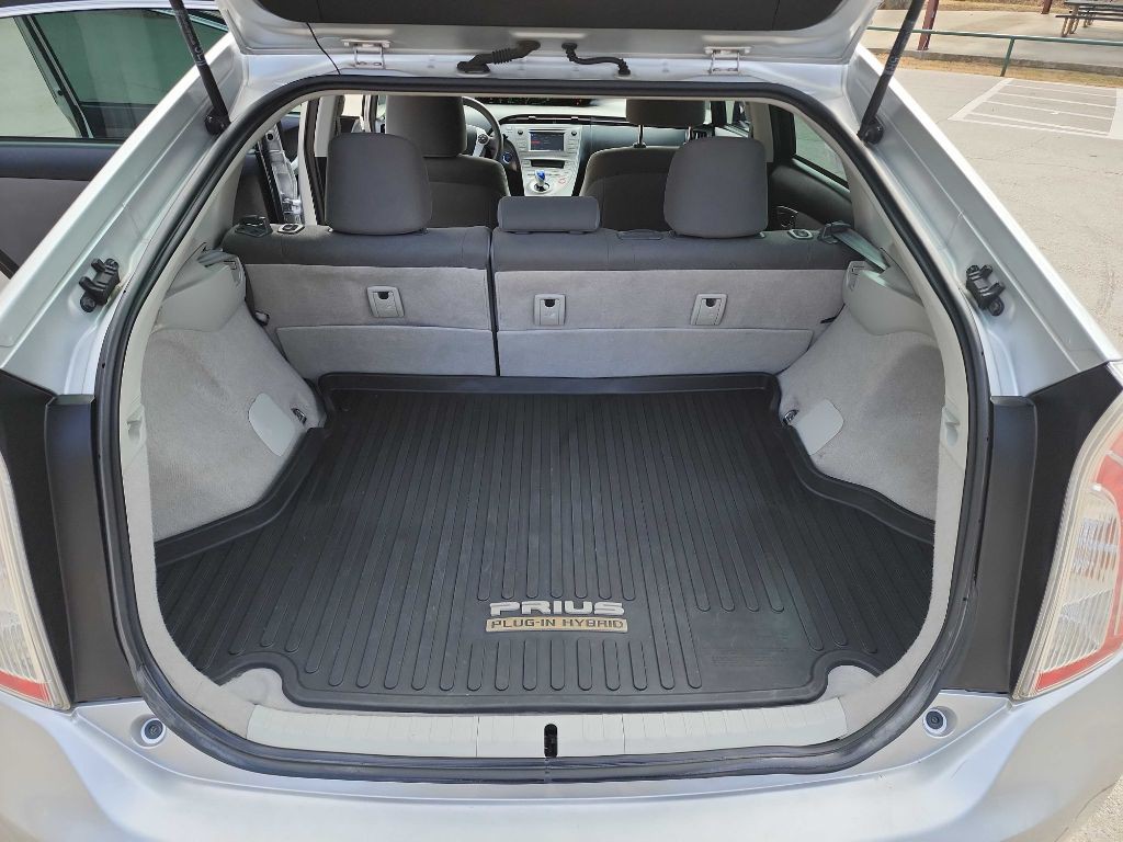 2013 Toyota Prius Image 22