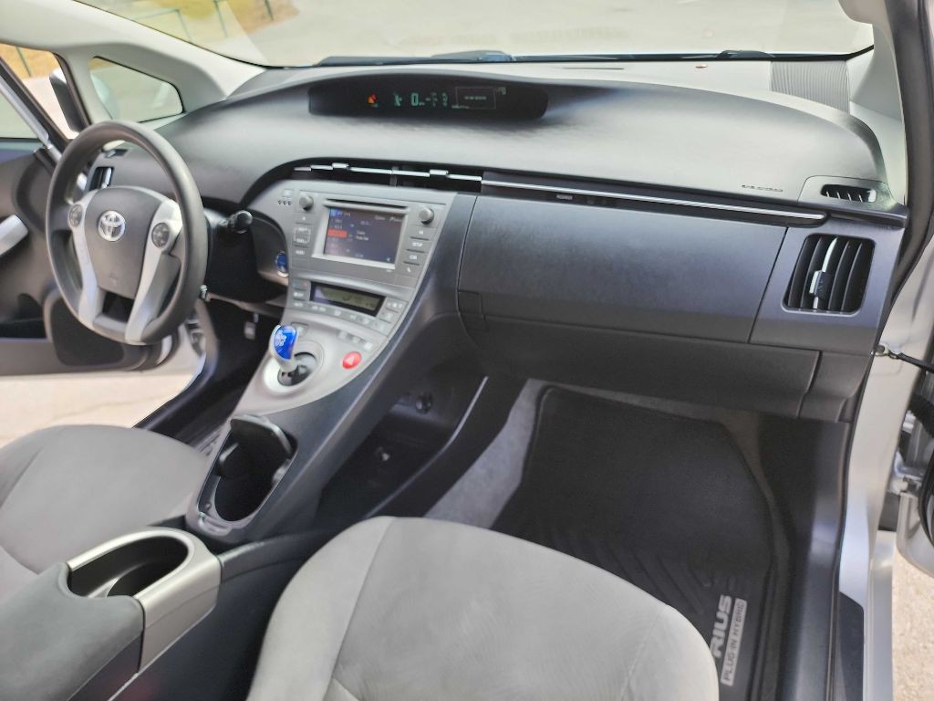 2013 Toyota Prius Image 27