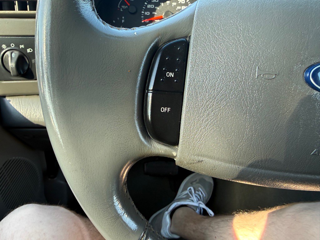 2003 Ford F-250 Image 17