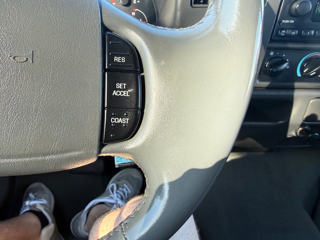 2003 Ford F-250 Image 18