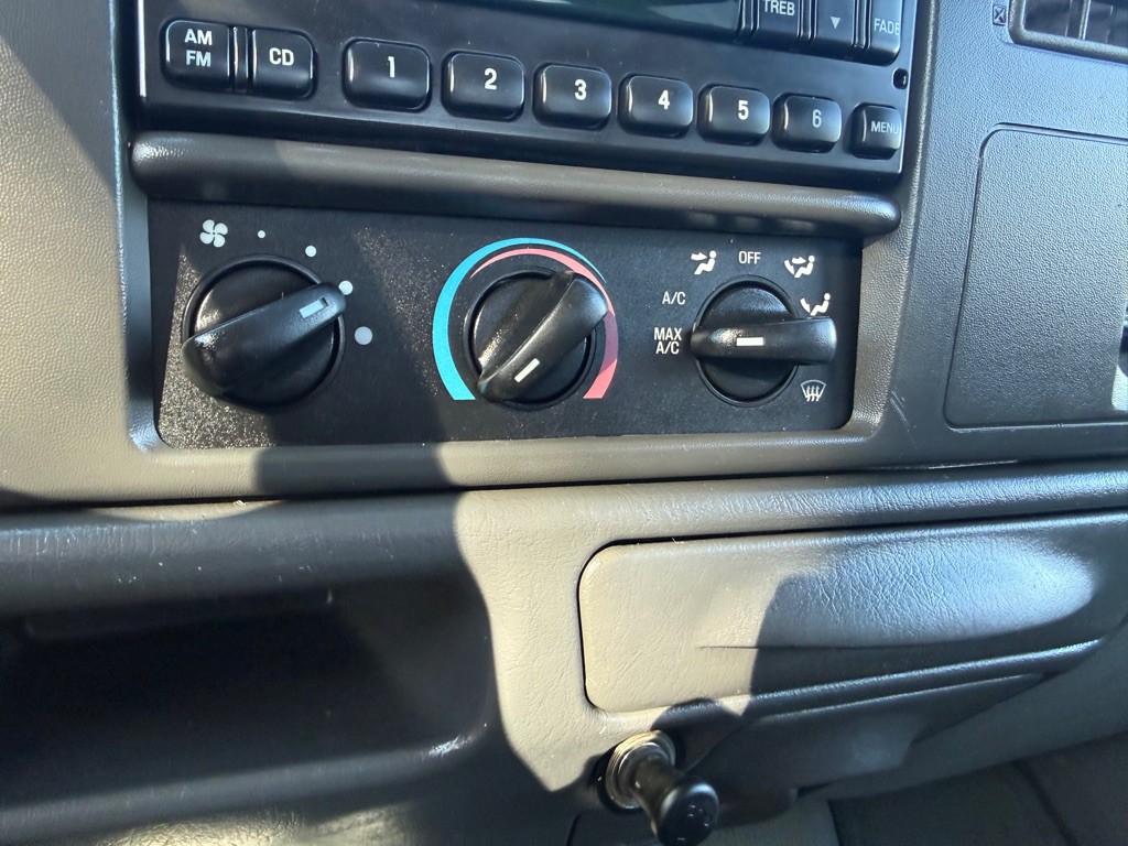 2003 Ford F-250 Image 20