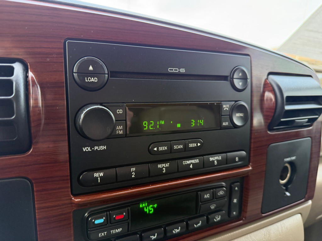 2005 Ford F-250 Image 31