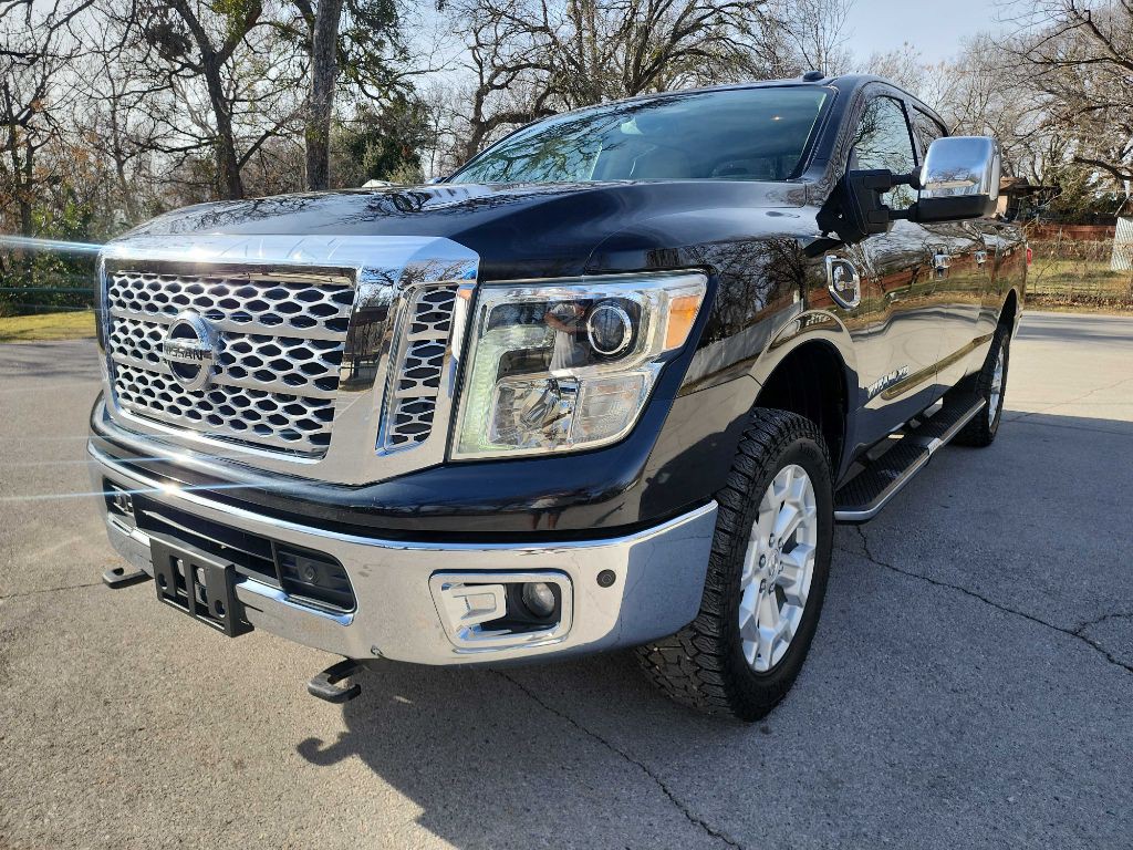 2016 Nissan Titan Image 3