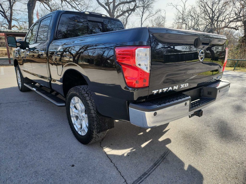 2016 Nissan Titan Image 6