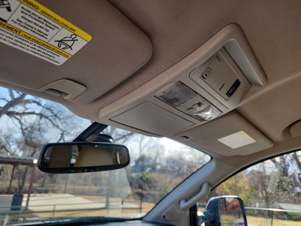 2016 Nissan Titan Image 24