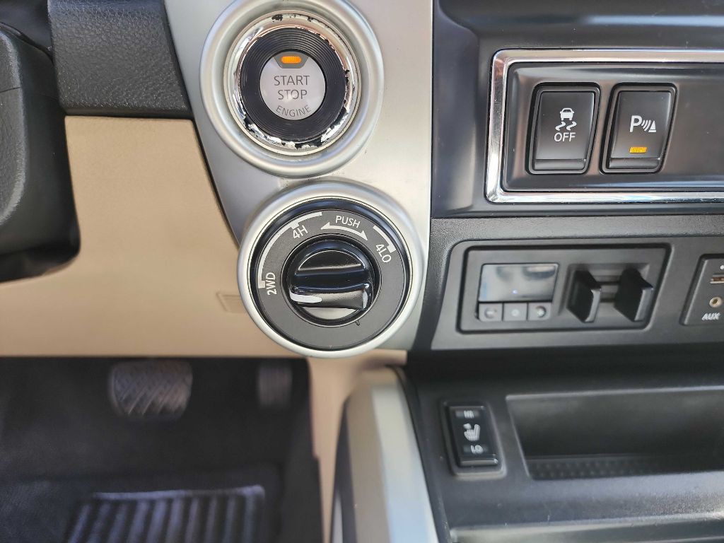 2016 Nissan Titan Image 28