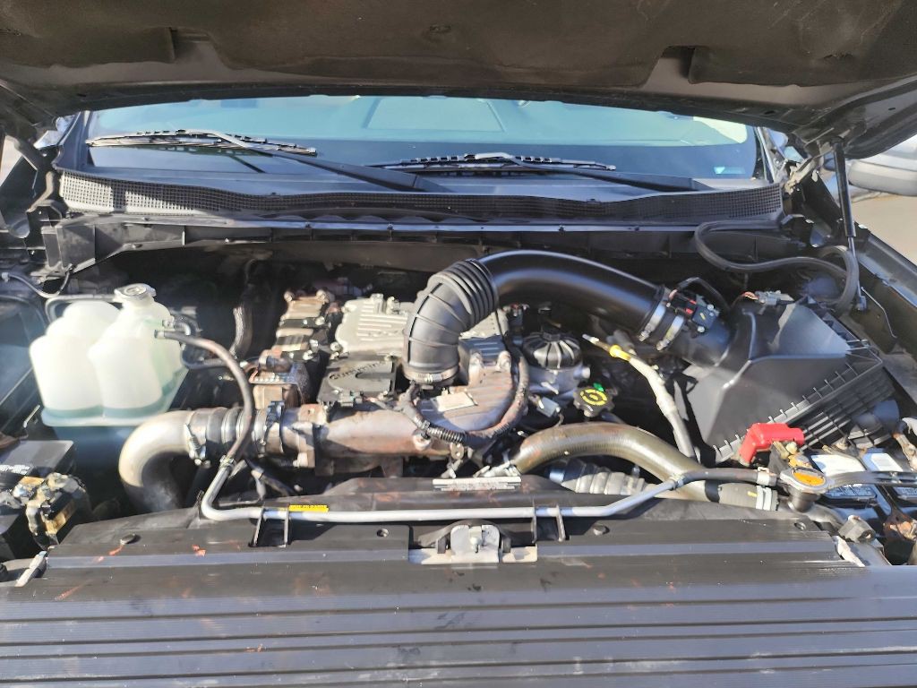 2016 Nissan Titan Image 42