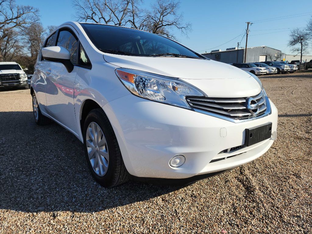 2015 Nissan Versa Image 1