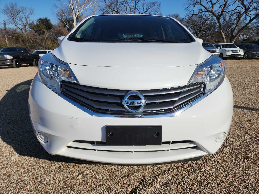 2015 Nissan Versa Image 2