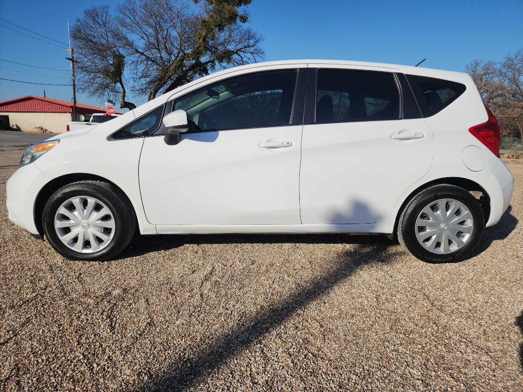 2015 Nissan Versa Image 4