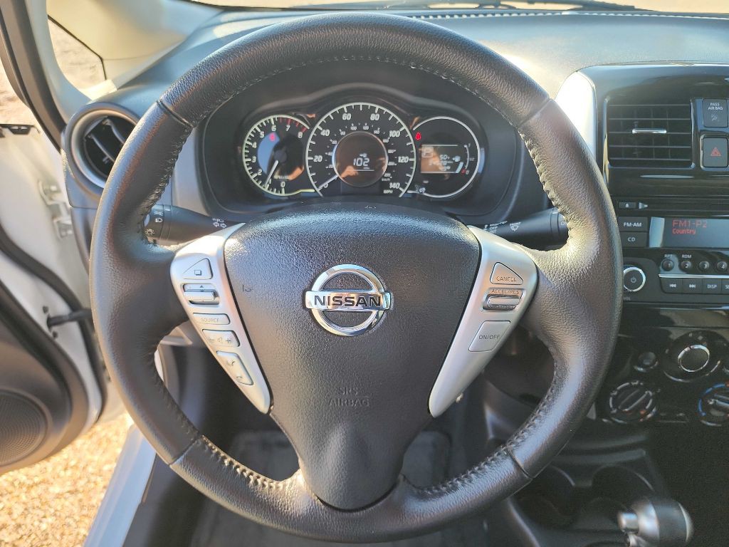 2015 Nissan Versa Image 15