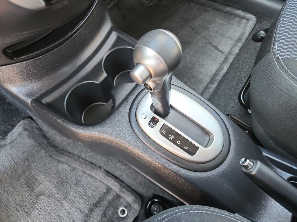 2015 Nissan Versa Image 23