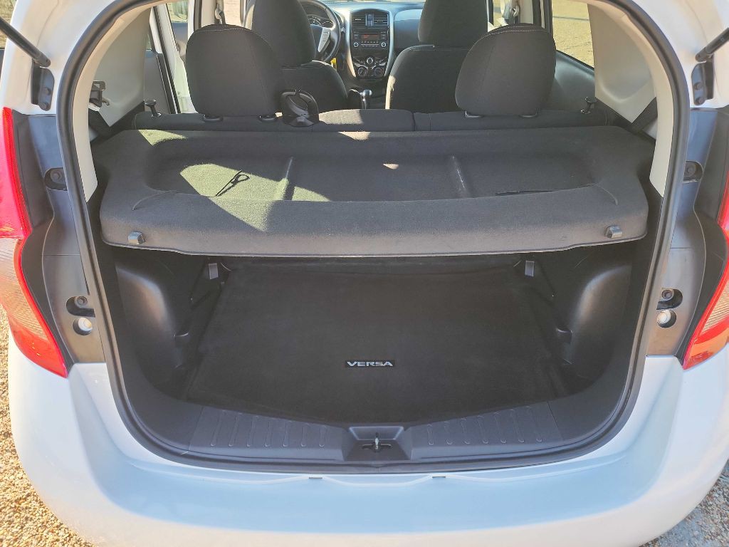2015 Nissan Versa Image 27