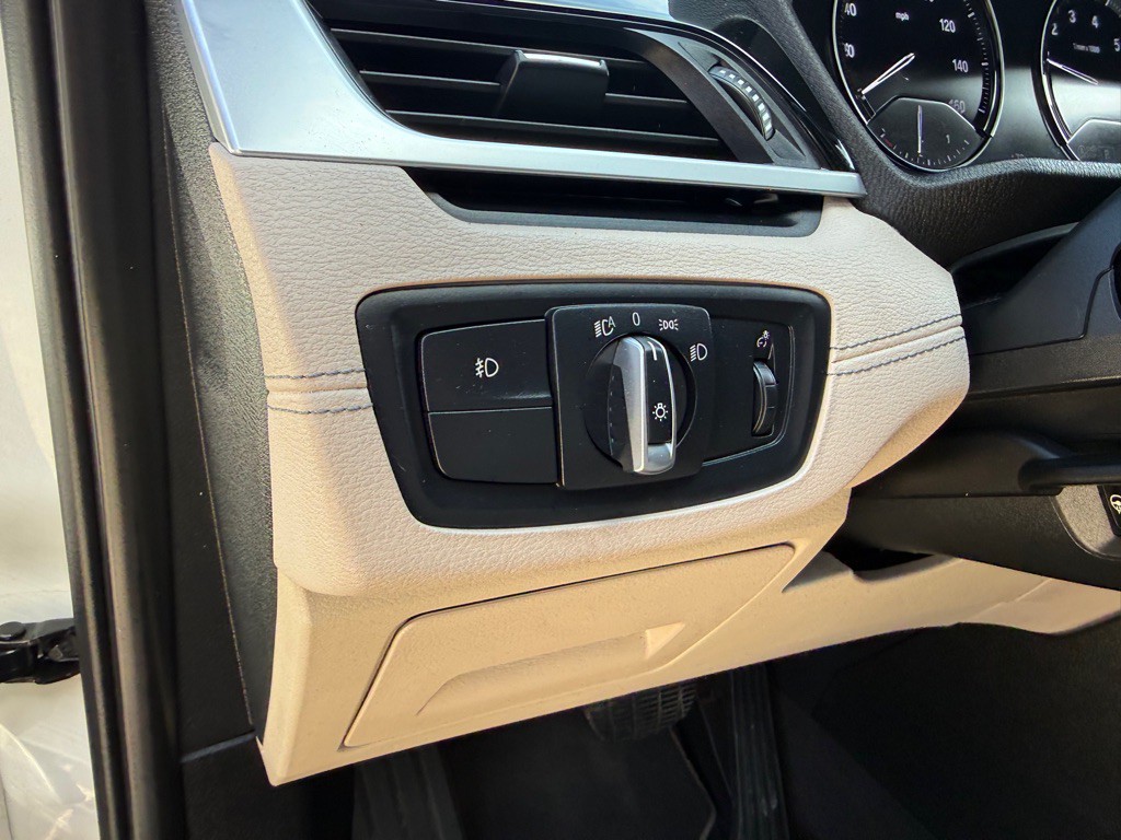 2020 BMW X1 Image 19