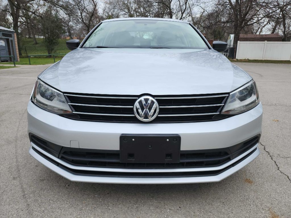 2015 Volkswagen Jetta Image 2