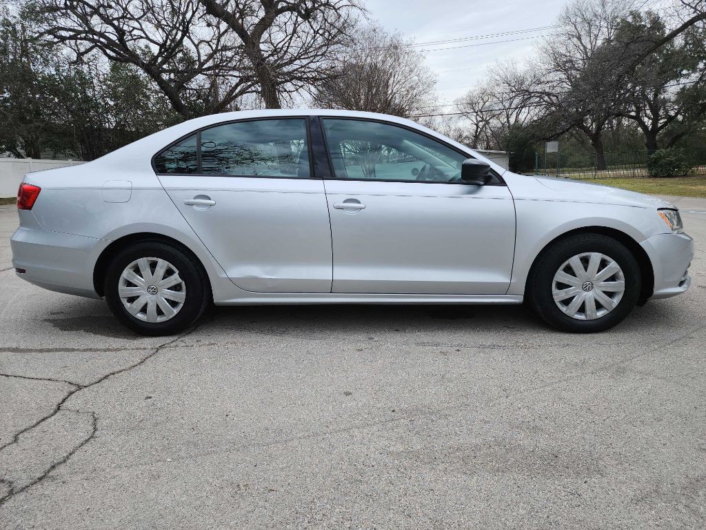 2015 Volkswagen Jetta Image 9