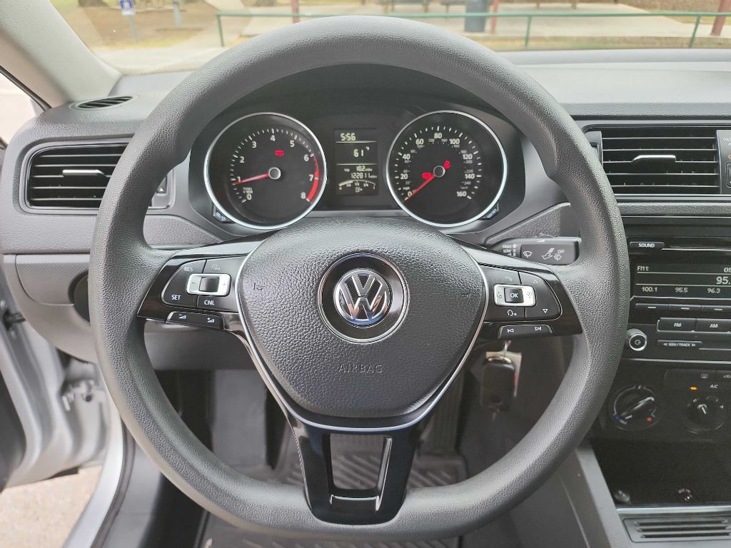 2015 Volkswagen Jetta Image 13