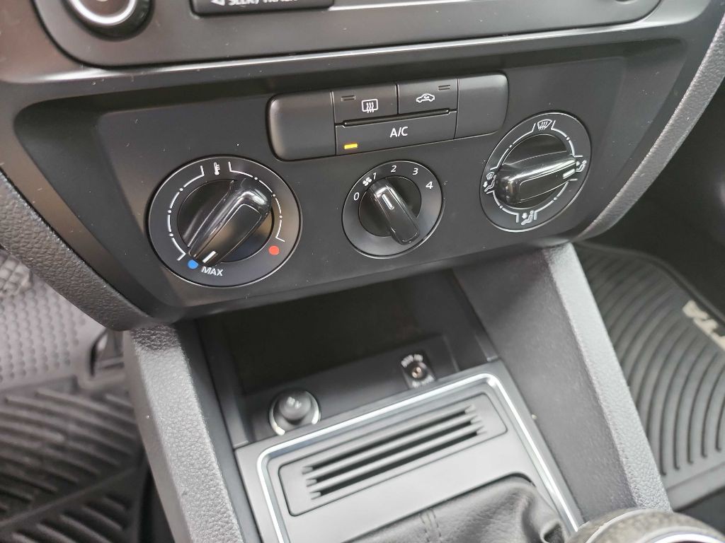 2015 Volkswagen Jetta Image 20