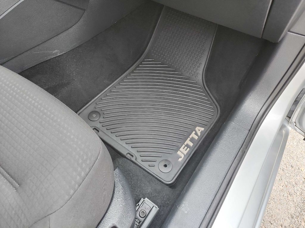 2015 Volkswagen Jetta Image 33