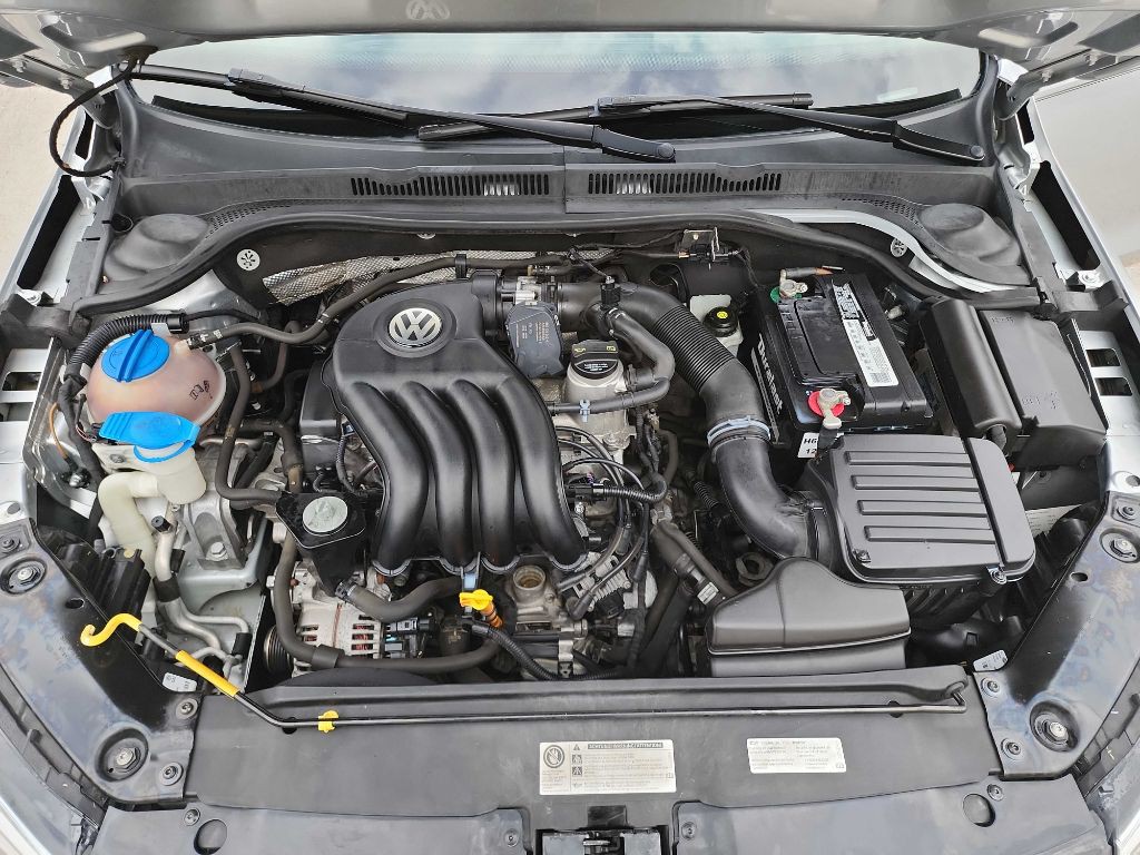 2015 Volkswagen Jetta Image 35