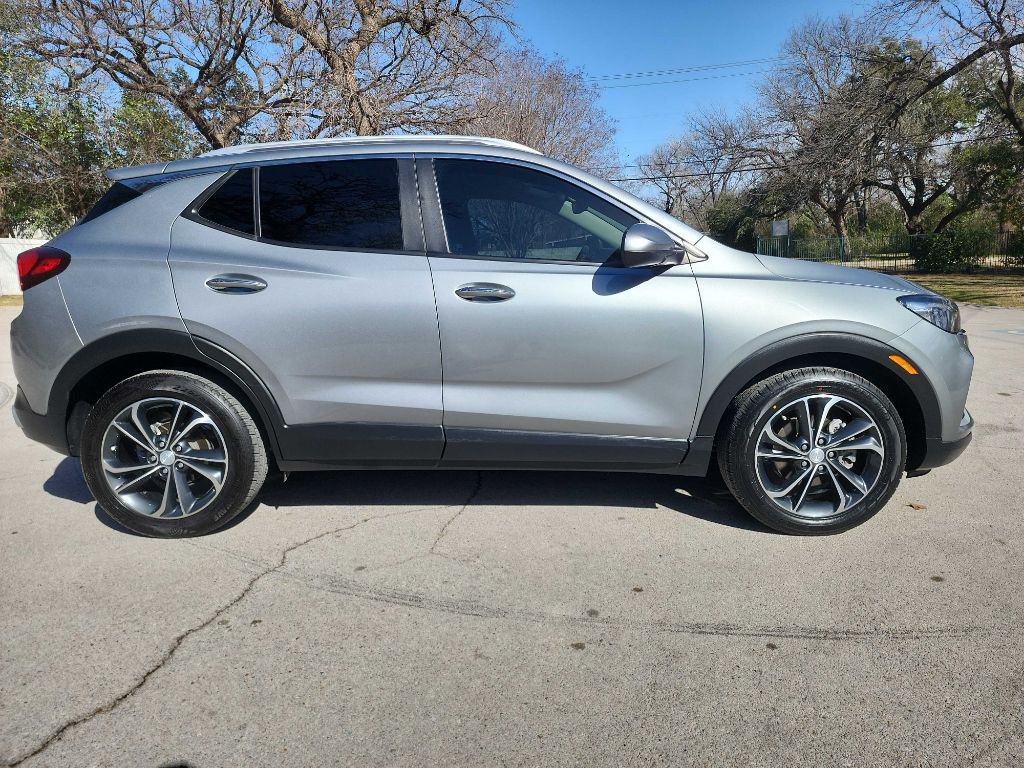 2023 Buick Enclave Image 9