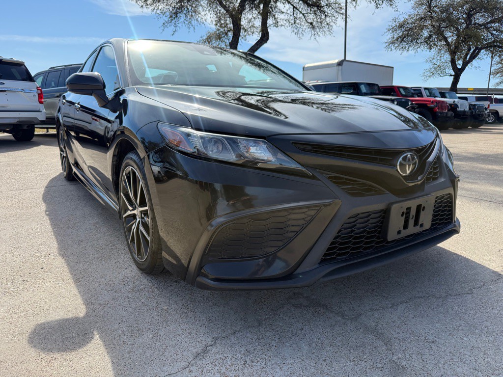 2021 Toyota Camry Image 1
