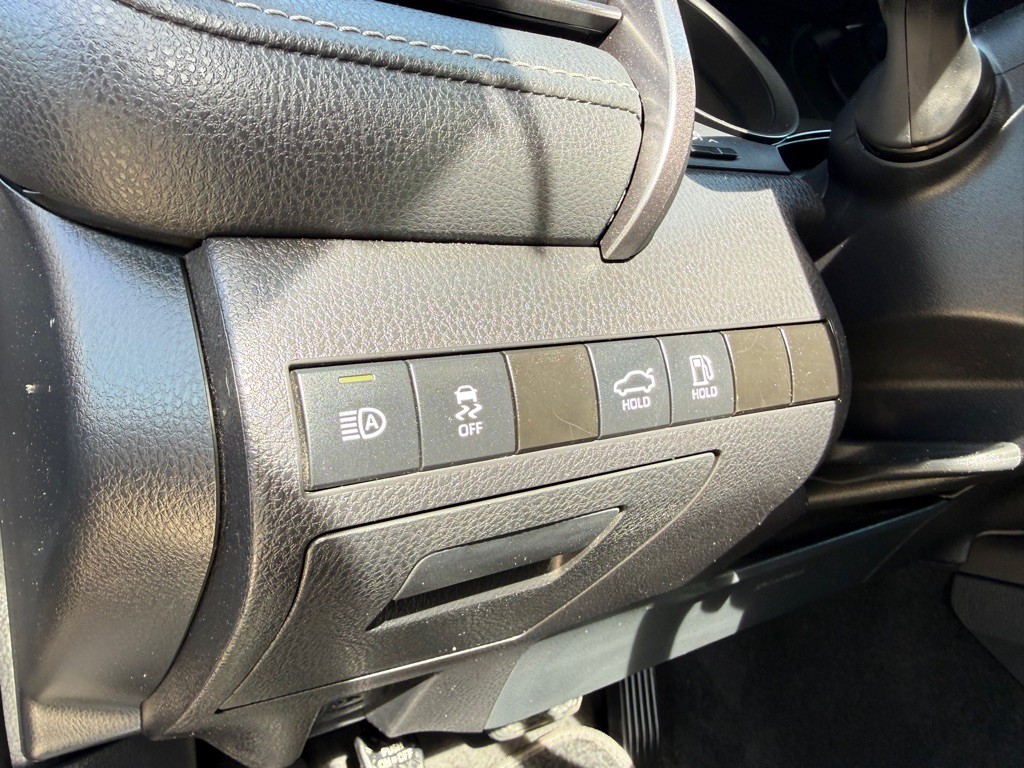 2021 Toyota Camry Image 23