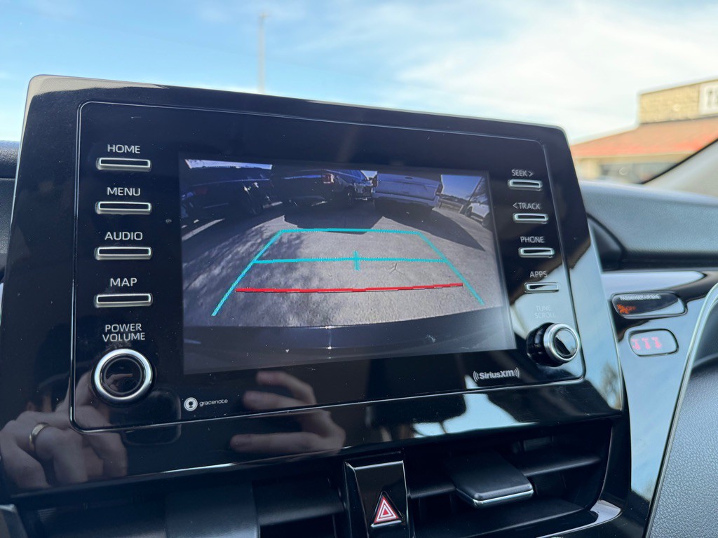 2021 Toyota Camry Image 32