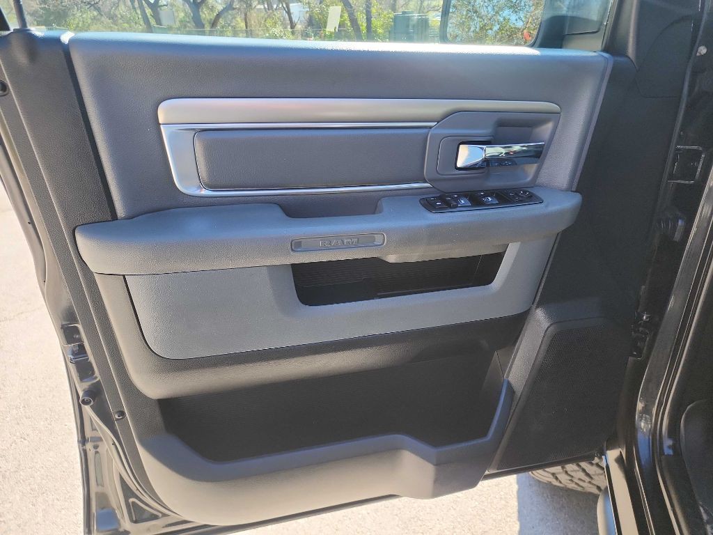 2018 RAM 2500 Image 16