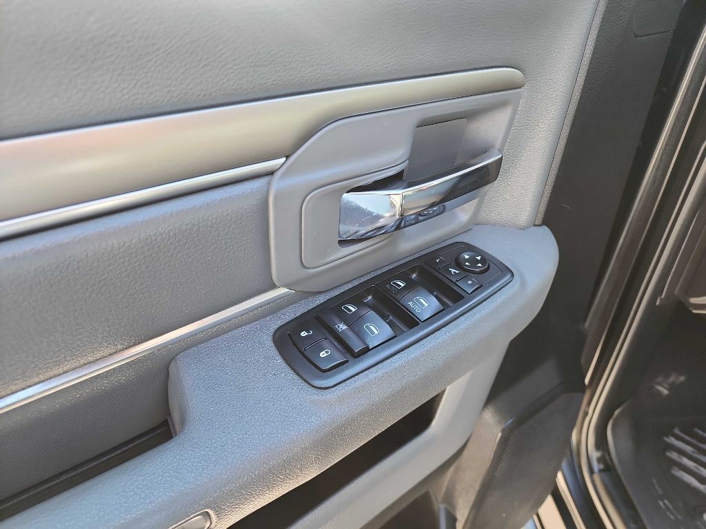 2018 RAM 2500 Image 17