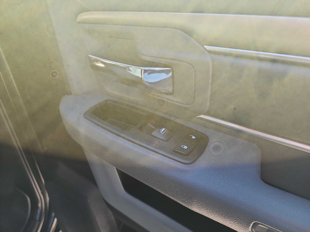 2018 RAM 2500 Image 38