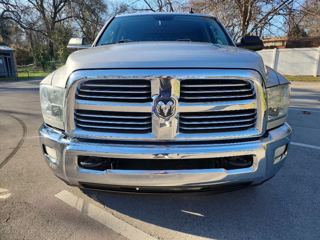 2014 RAM 2500 Image 2