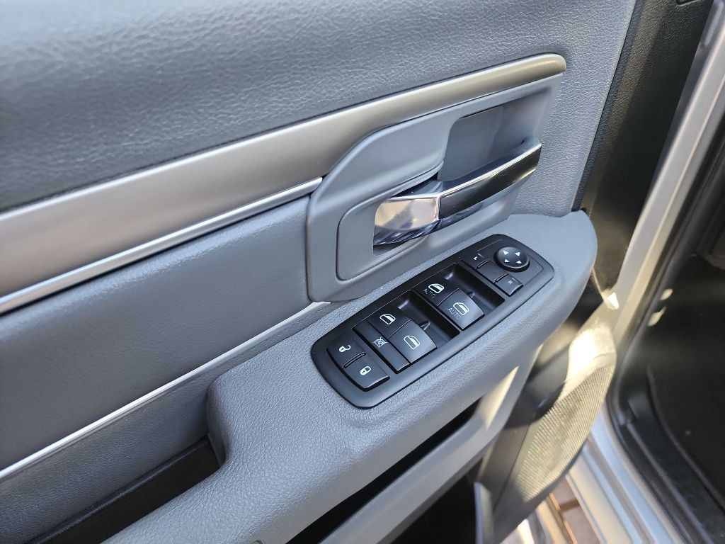 2014 RAM 2500 Image 21