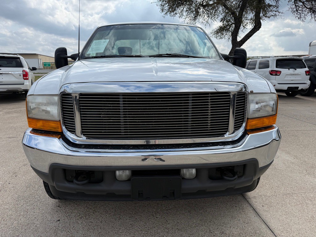 2001 Ford F-250 Image 2