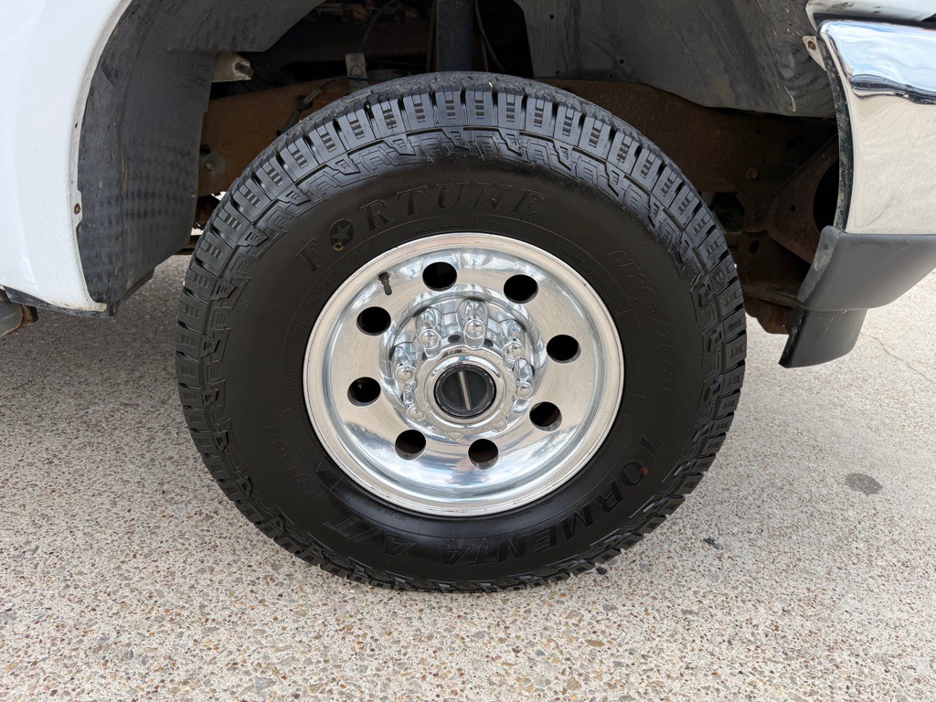 2001 Ford F-250 Image 12