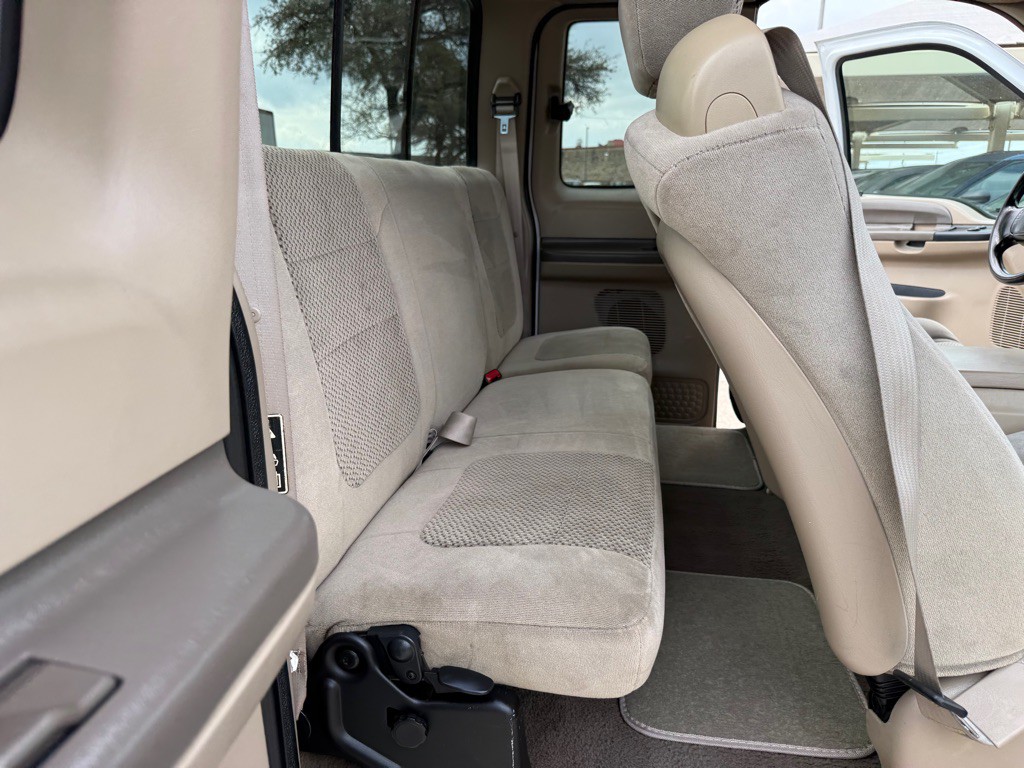 2001 Ford F-250 Image 16