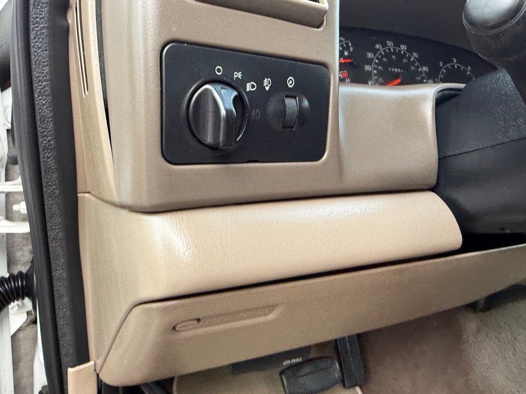 2001 Ford F-250 Image 19