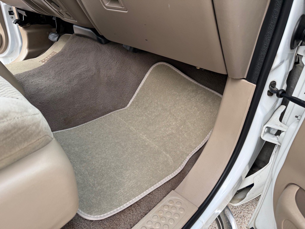 2001 Ford F-250 Image 20