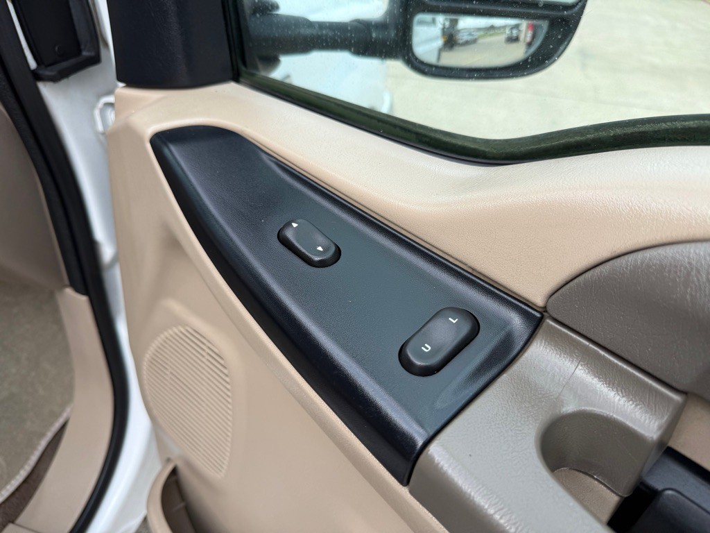 2001 Ford F-250 Image 22